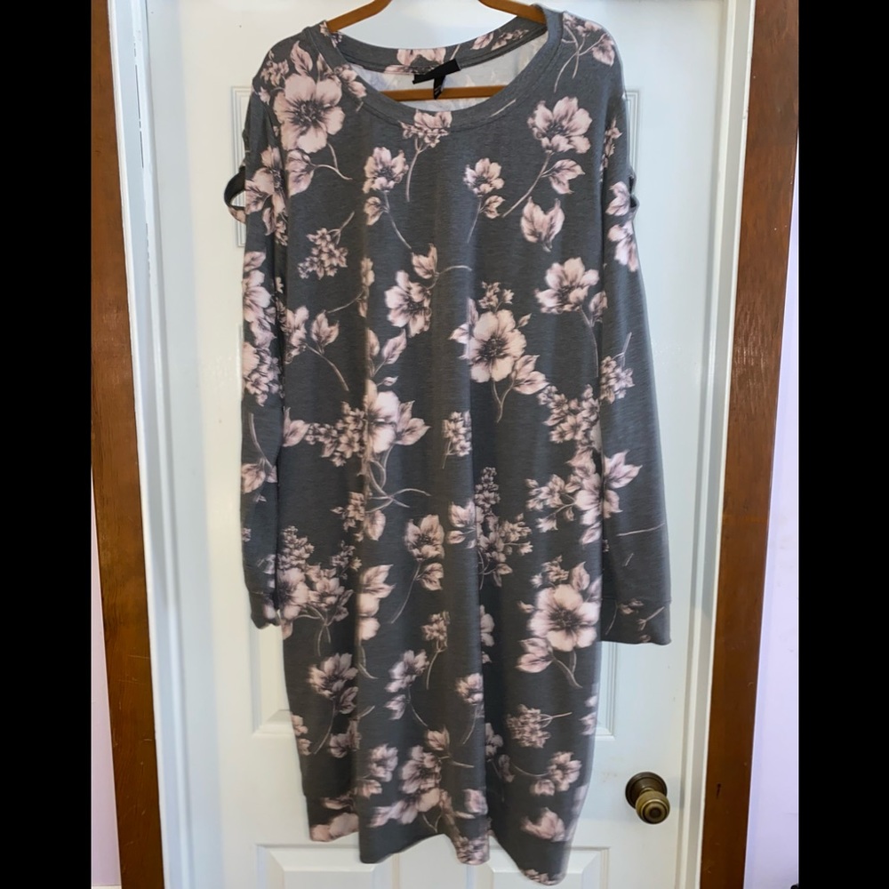 Sweater dress- grey floral